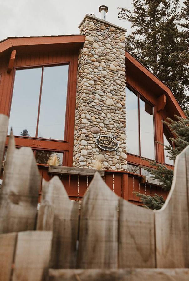 Ambleside Lodge Bed & Breakfast Canmore Exterior photo