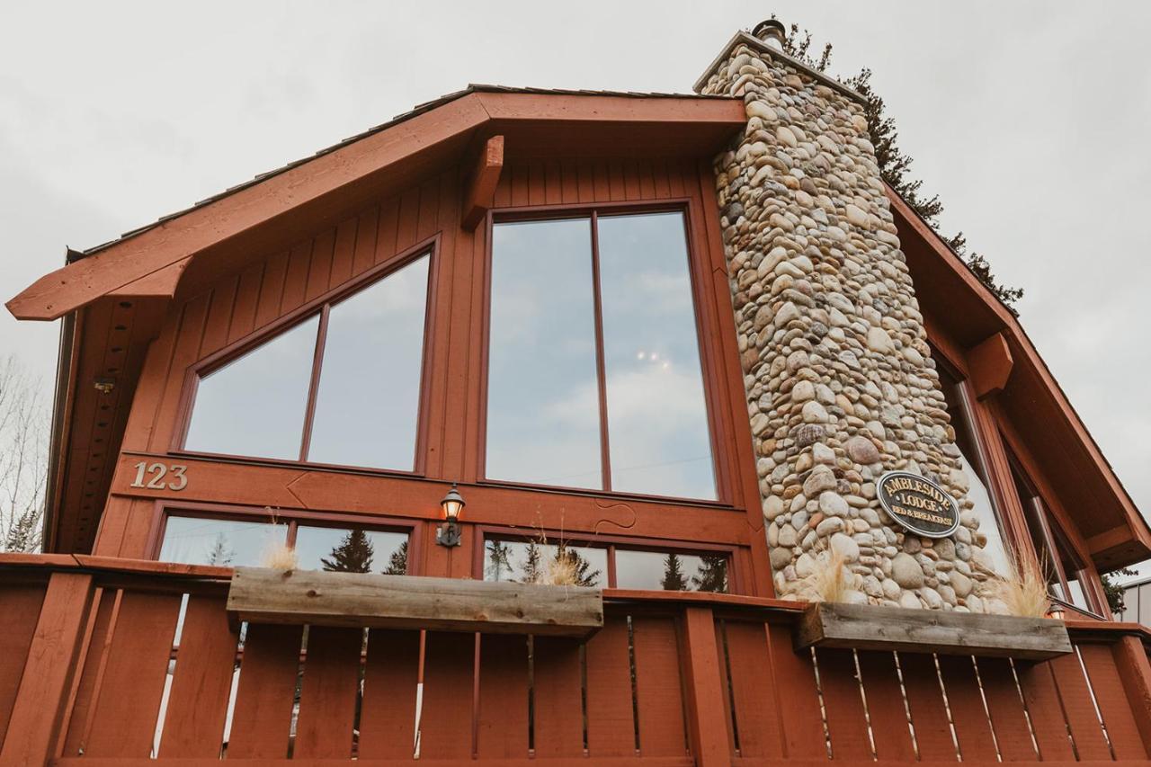 Ambleside Lodge Bed & Breakfast Canmore Exterior photo